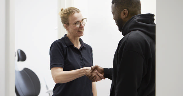 modtagelse hos tandlæge brøndby